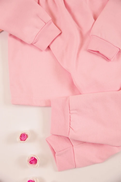 طقم بيجاما بناتي شتوي قطعتين لون وردي بأكمام طويلة مع بنطلون طويل بزم