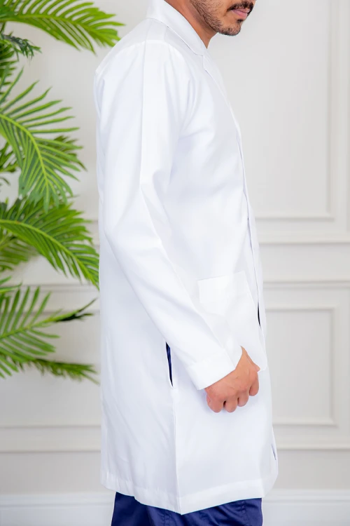 بالطو طبي لاب كوت أبيض قصير بجيوب و أزرار امامية