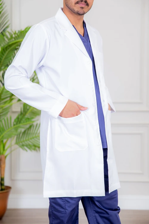 بالطو طبي لاب كوت أبيض قصير بجيوب و أزرار امامية