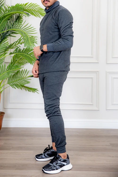 طقم بيجاما رجالي شتوي قطعتين لون رصاصي بياقة عالية و أكمام طويلة