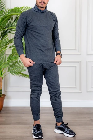 طقم بيجاما رجالي شتوي قطعتين لون رصاصي بياقة عالية و أكمام طويلة