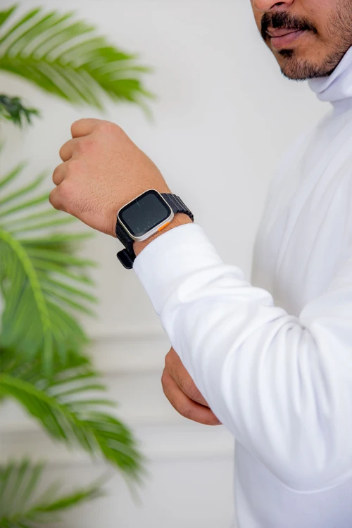 طقم بيجاما رجالي شتوي قطعتين لون أبيض بياقة عالية و أكمام طويلة