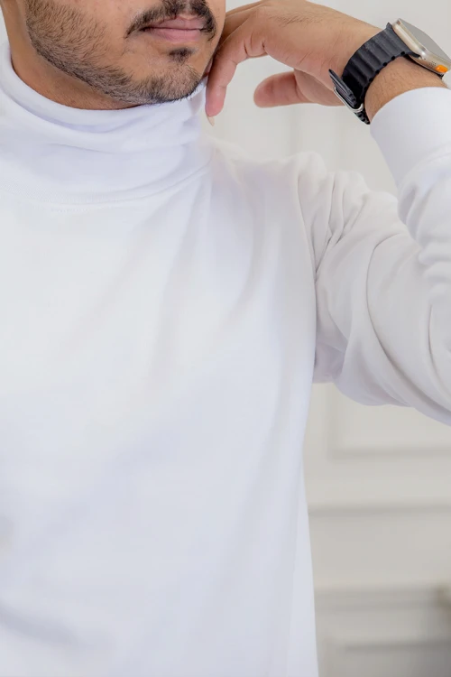 طقم بيجاما رجالي شتوي قطعتين لون أبيض بياقة عالية و أكمام طويلة