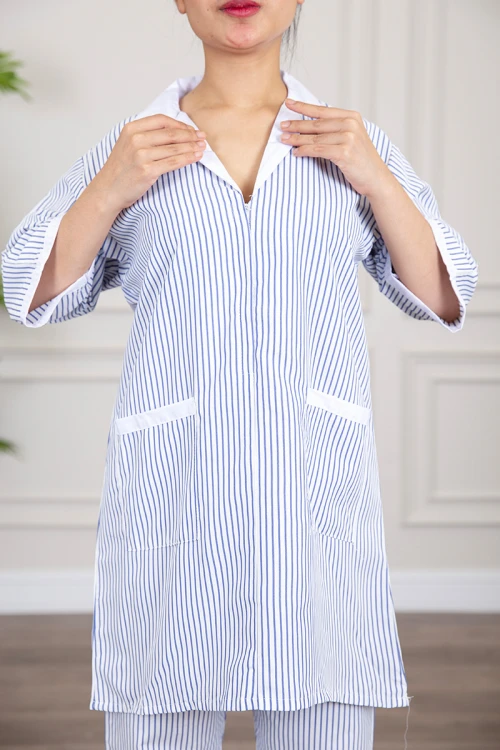 زي عاملة منزلية قطعتين متعدد الألوان قميص طويل بياقة قصة سبعة و بجيوب من الأمام