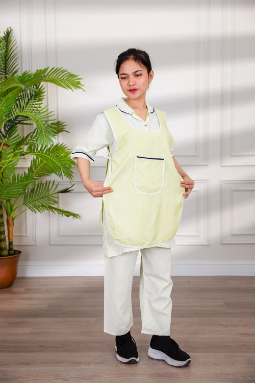 زي عاملة منزلية ثلاث قطع متعدد الألوان قميص طويل بجيوب و أزرار من الأمام مع مريلة بجيب عملي و رباط على الجانبين