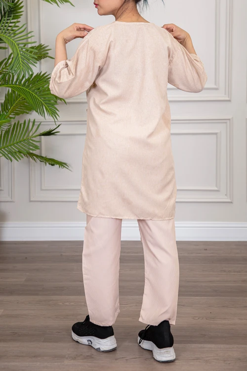 زي عاملة منزلية قطعتين متعدد الألوان قميص طويل بياقة قصة سبعة و بجيوب من الأمام