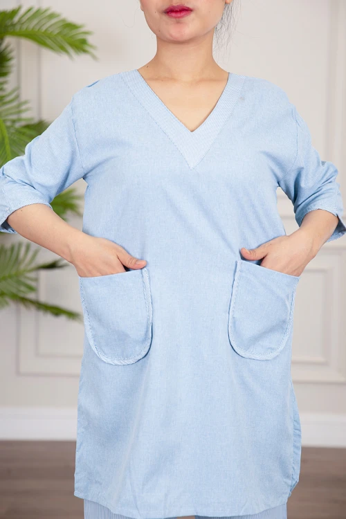 زي عاملة منزلية قطعتين متعدد الألوان قميص طويل بياقة قصة سبعة و بجيوب من الأمام