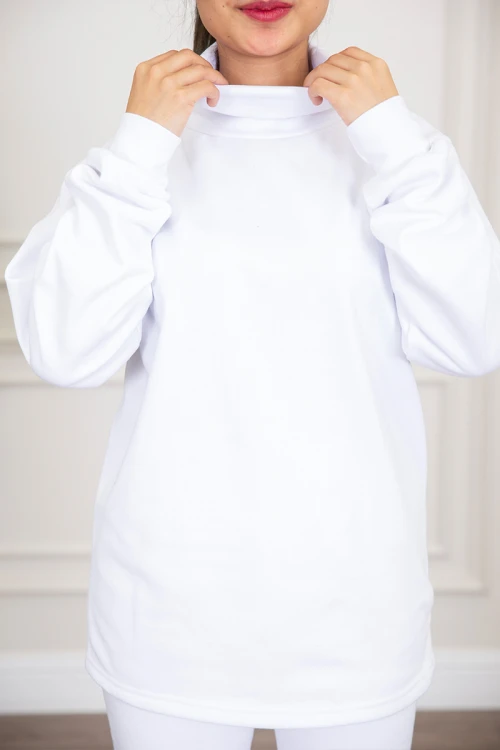 بيجاما نسائية شتوية قطعتين لون أبيض سادة بياقة عالية و بأكمام و بنطلون طويل