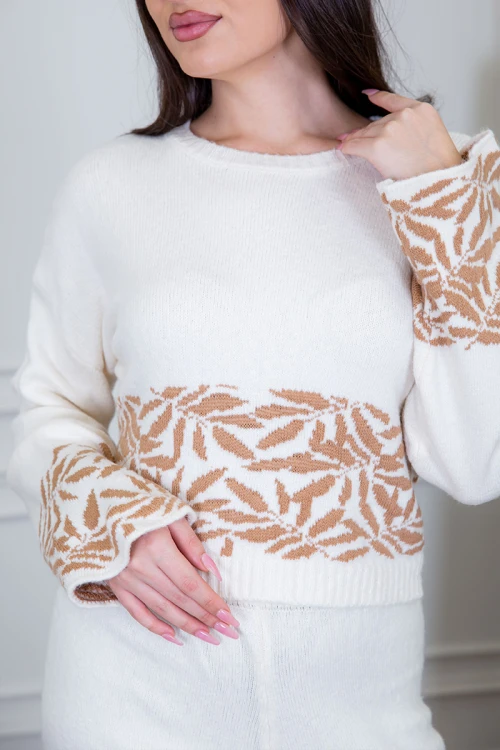 طقم تريكو نسائي شتوي قطعتين متعدد الألوان مشجر ذو أكمام طويلة و بنطلون طويل