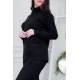 طقم تريكو نسائي شتوي قطعتين لون أسود بياقة عالية وسحاب من الأمام ذو أكمام طويلة و بنطلون طويل