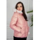 جاكيت نسائي شتوي منفوخ لون وردي لامع بقبعة فرو منفصلة قابلة للتركيب ذو أكمام طويلة و سحاب و جيوب من الأمام و رباط و زم من الخصر