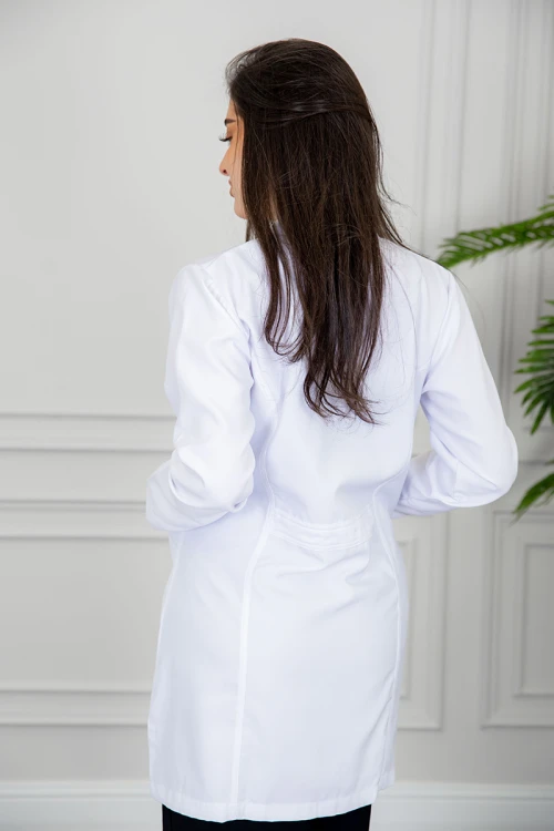 بالطو طبي لاب كوت أبيض قصير بجيوب و أزرار أمامية