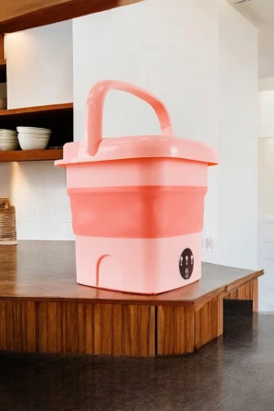 غسالة ملابس متنقلة صغيرة متعددة الألوان قابلة للطي 