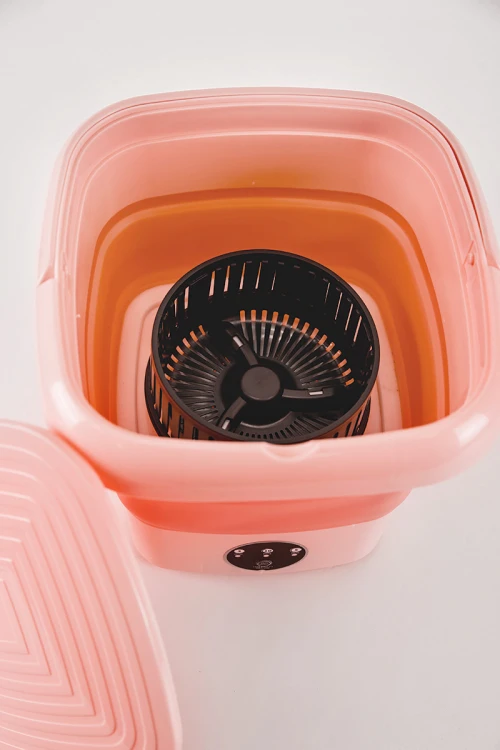 غسالة ملابس متنقلة صغيرة متعددة الألوان قابلة للطي