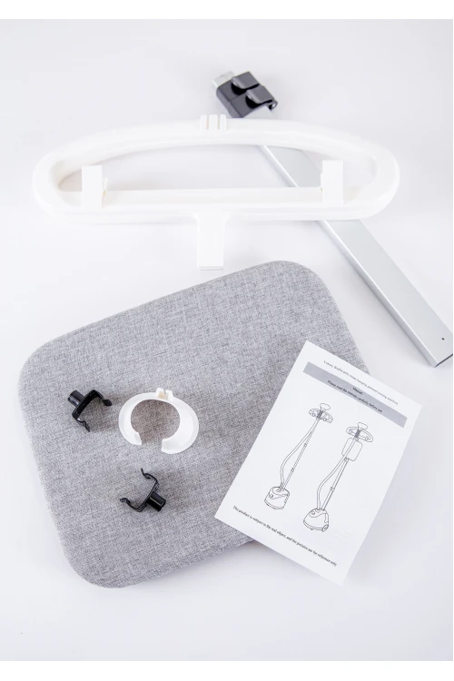 مكواة ملابس بخار عامودية  لون برتقالي مع ملحقاتها