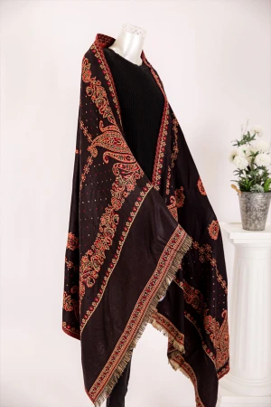 شال كشميري نسائي لون أسود بنقوش باللون الأحمر و البيج
