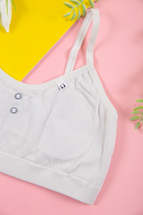 صدرية نسائي سبورت متعددة الألوان مزينة بأزرار من الأمام