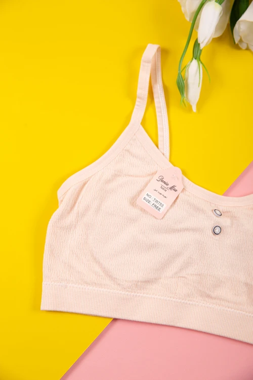 صدرية نسائي سبورت متعددة الألوان مزينة بأزرار من الأمام