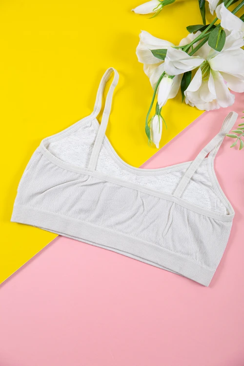 صدرية نسائي سبورت متعددة الألوان مزينة بأزرار من الأمام