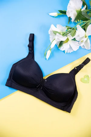 صدرية نسائي مبطنة لون أسود بأحزمة قابلة للتعديل من الخلف