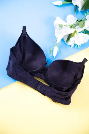 صدرية نسائي مبطنة لون أسود بأحزمة قابلة للتعديل من الخلف