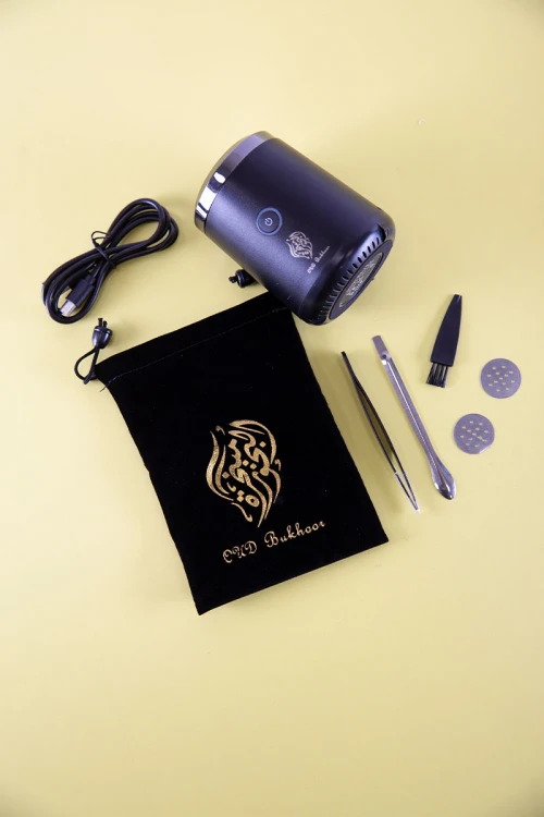 مبخرة كهربائية متنقلة لون أسود مع ملحقاتها