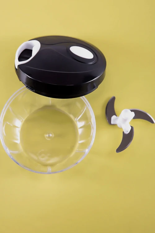 قطاعة خضروات يدوية 3 شفرات لون أسود