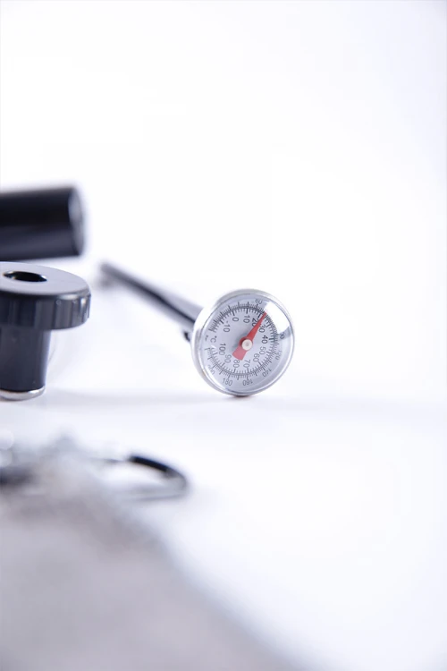 شنطة قهوة 12 قطعة لون أسود