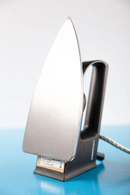 مكواة ملابس كهربائية جافة