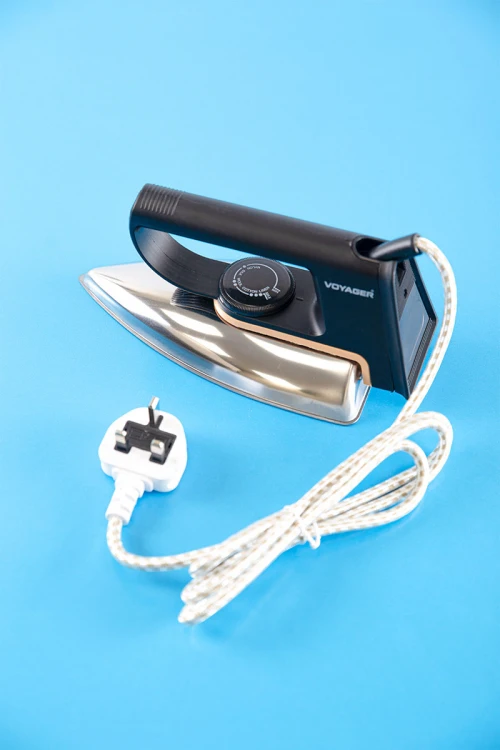 مكواة ملابس كهربائية جافة