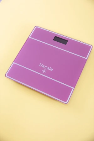 ميزان قياس الوزن الإلكتروني لون وردي