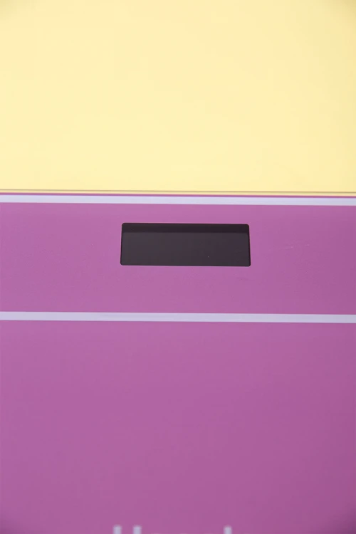 ميزان قياس الوزن الإلكتروني لون وردي