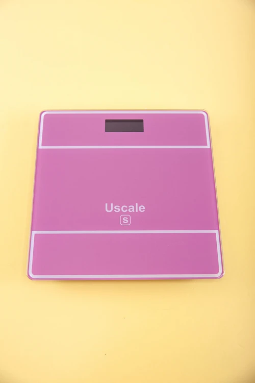 ميزان قياس الوزن الإلكتروني لون وردي