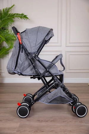 عربة أطفال خفيفة الوزن لون رمادي قابلة للطي و التعديل مع سلة تخزين مريحة 