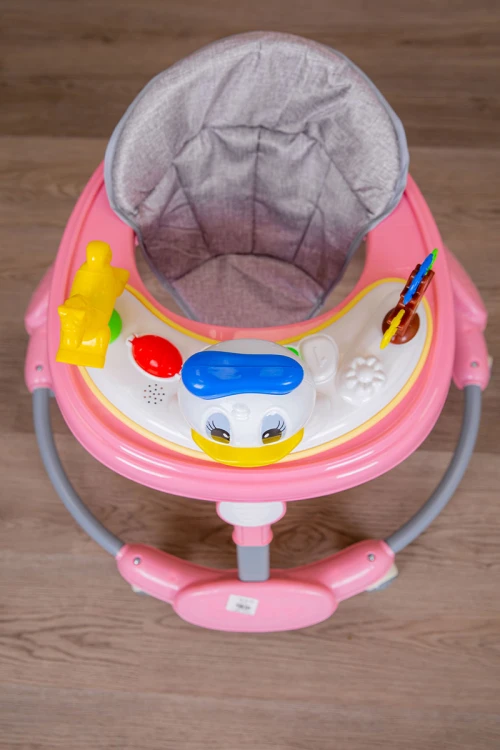 مشاية أطفال متعددة الألوان قابلة للطي و مضادة للإنزلاق مع لوح ألعاب