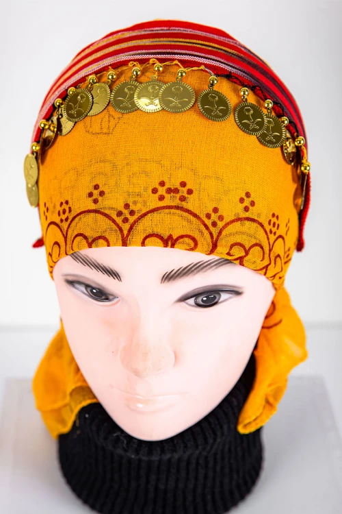 طوق شعر تراثي ملون مزين بجنيهات ذهبية