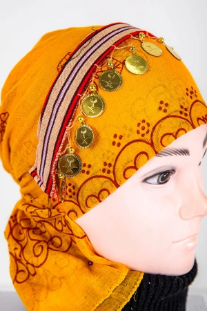 طوق شعر تراثي ملون مزين بجنيهات ذهبية 