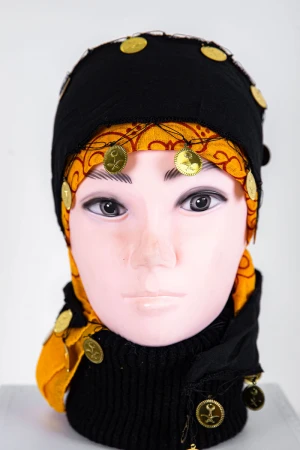 حزام أو ربطة شعر تراثية لون أسود مزينة بجنيهات ذهبية 