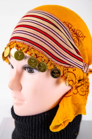 ربطة شعر تراثية ملونة مزينة بجنيهات ذهبية 