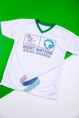 تيشيرت ولادي لون أبيض بهوية استضافة المملكة لكأس العالم 2034