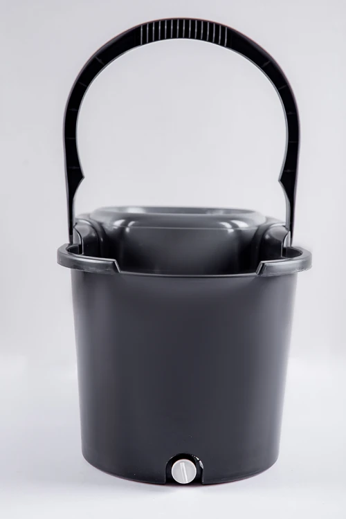 ممسحة أرضية مع دلو مقسّم لجزئين بدوران 360 درجة مع قطعة غيار