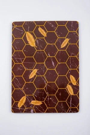 صحن تقديم خشبي ثلاث قطع لون بني مزين باللون الذهبي 