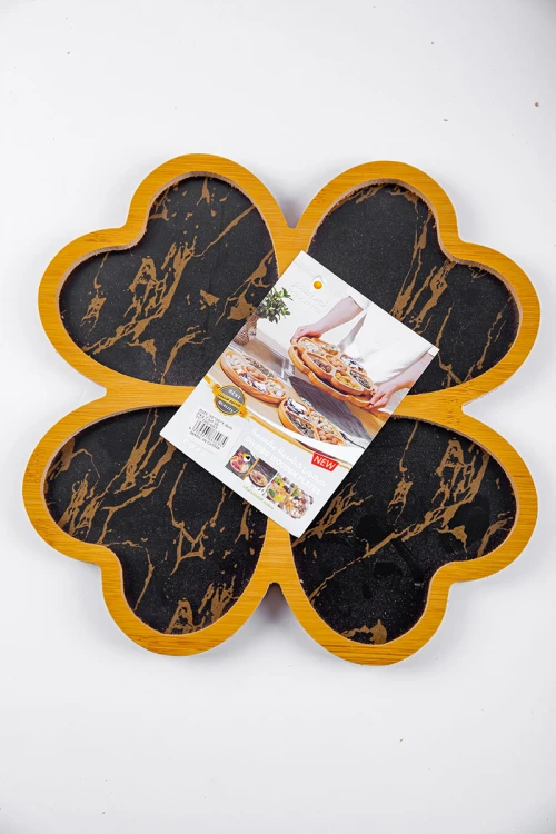 صحن تقديم خشبي لون أسود و ذهبي بأربع تقسيمات