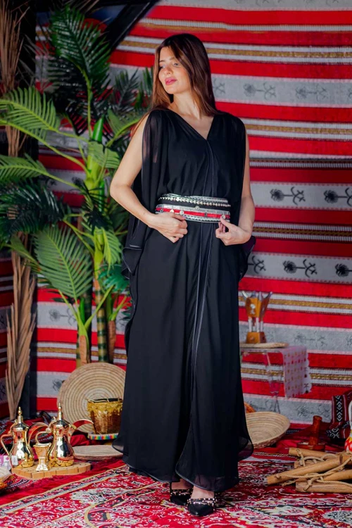 جلابية نسائية ليوم التأسيس متعددة الألوان بقماش استرتش من الداخل و شيفون من الخارج و بحزام في الخصر