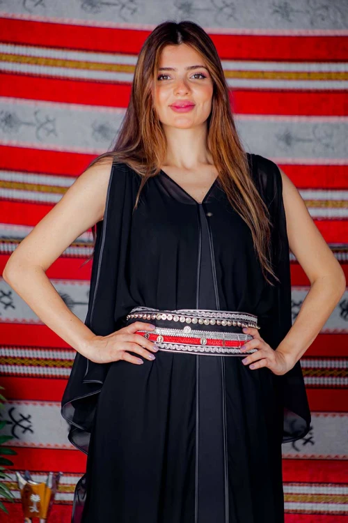 جلابية نسائية ليوم التأسيس متعددة الألوان بقماش استرتش من الداخل و شيفون من الخارج و بحزام في الخصر