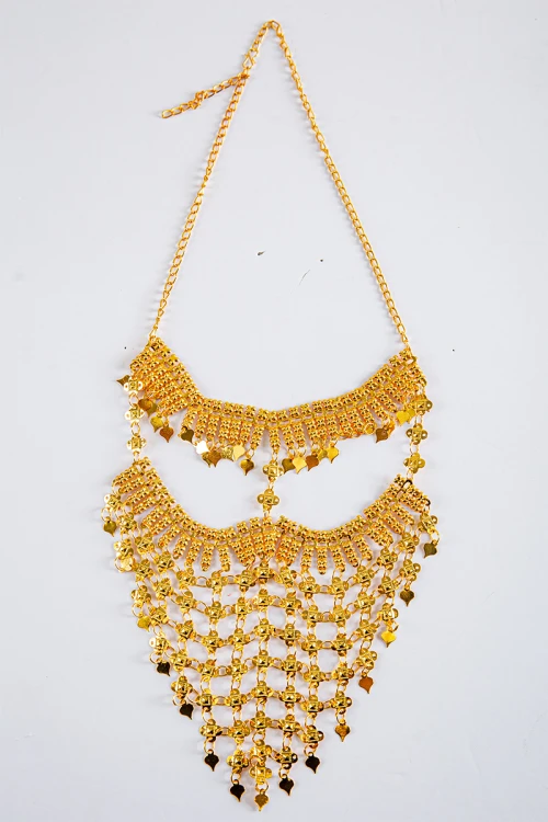 برقع نسائي لون ذهبي ليوم التأسيس