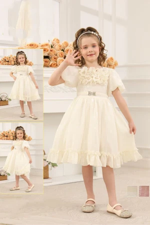 فستان بناتي قصير لون اوف وايت بأكمام قصيرة و بحزام من الخصر 