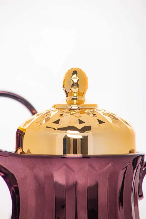 طقم 2 ترامس للقهوة و الشاي لون عودي و ذهبي حافظ للحرارة  بسعة 1.6 لتر