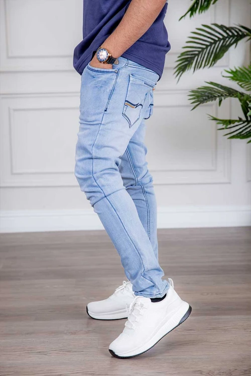 بنطلون رجالي جينز لون سماوي بجيوب من الجانبين و الخلف