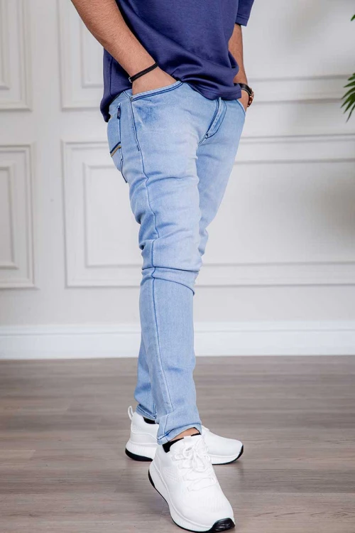 بنطلون رجالي جينز لون سماوي بجيوب من الجانبين و الخلف